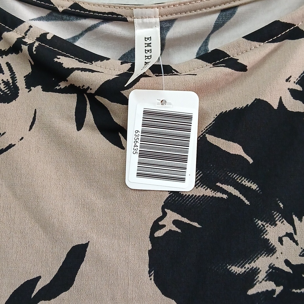 Nwt Sleeveless Tan Floral Tank By Emerald. Small - Picture 8 of 8